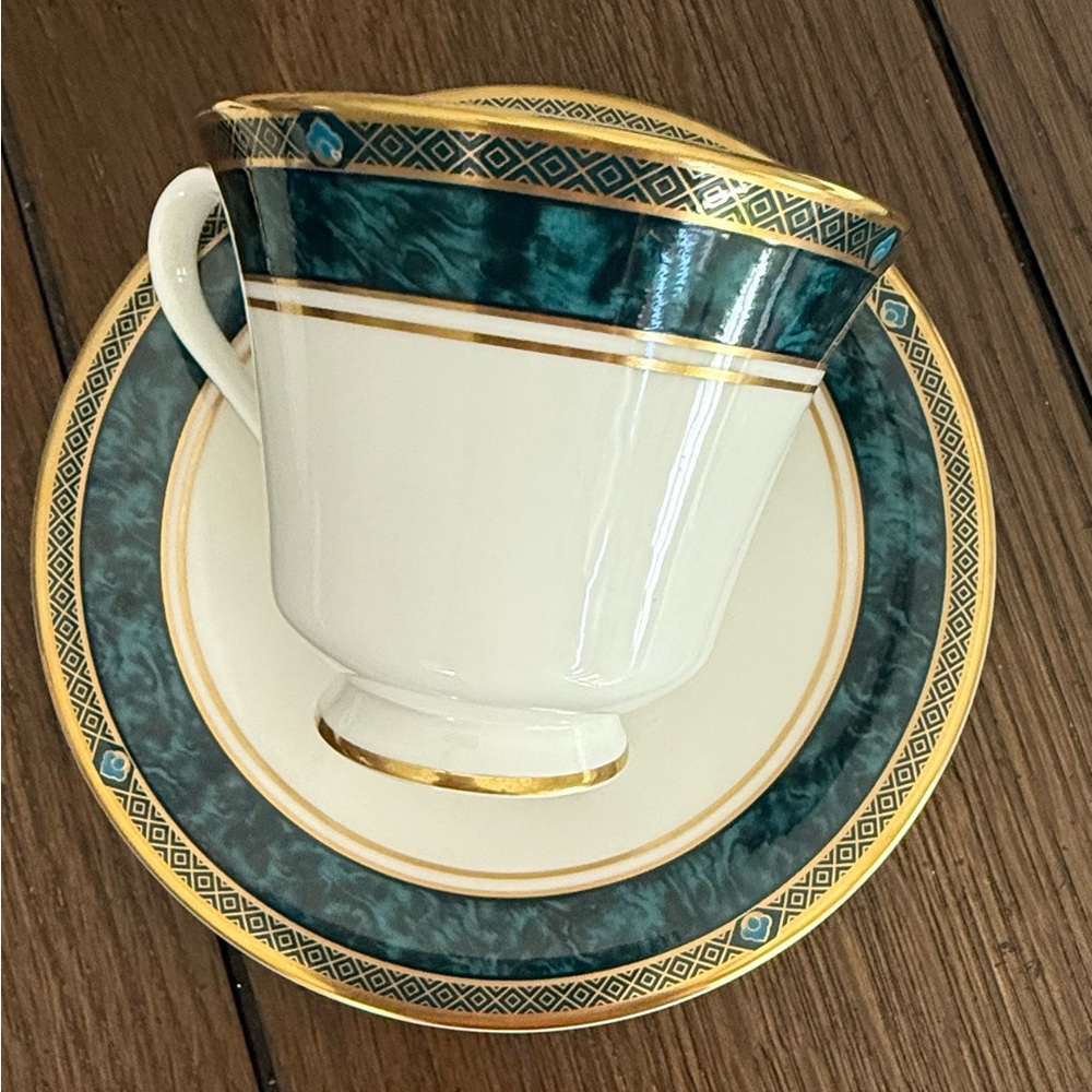 Royal Doulton China - Biltmore 5 piece setting for 4 - Picture 3 of 8